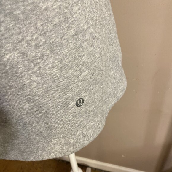 Lululemon Sz 6 Gray Full Zip High Mock Collar Chest Vents Yoga Fitness Jacket - Picture 5 of 10